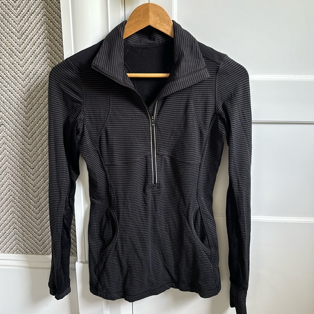 Black Lululemon Half Zip, Size Medium/6, Great Condition.
